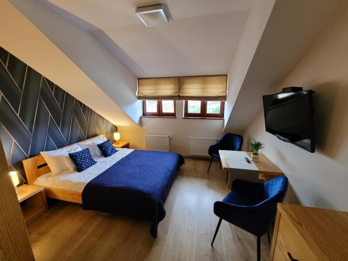 T.r.11 Nr 5 *